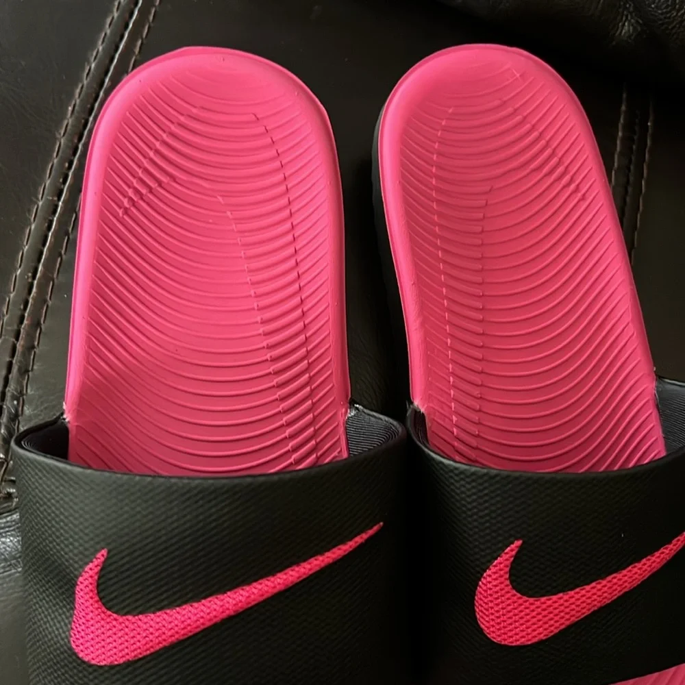 Nike Pink and Black Sandals for Casual Comfort size 6Y